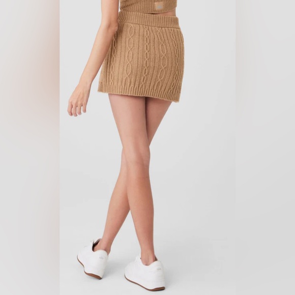 Alo Cable Knit Winter Bliss Skirt, Toasted Almond, Size Large - Picture 2 of 6
